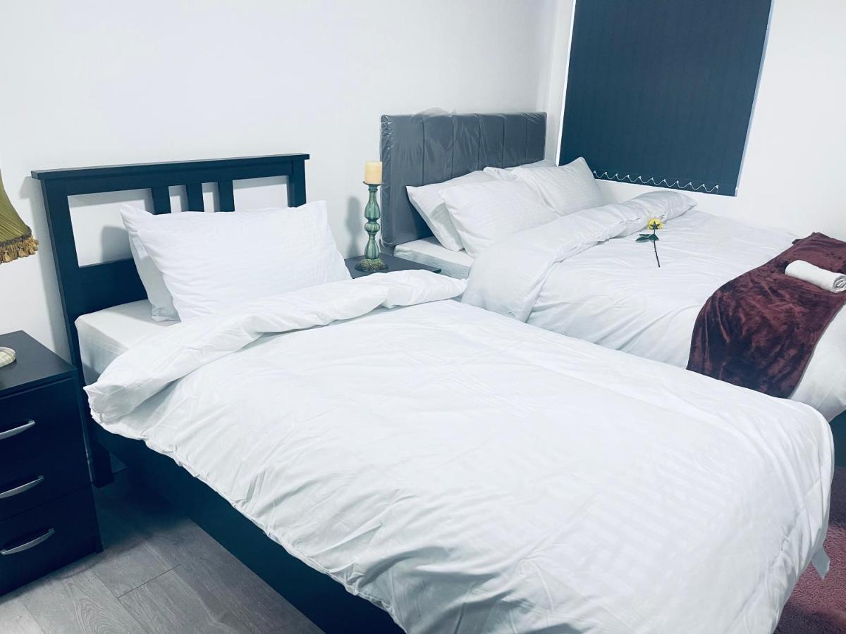 1 Bed Apartment With 2 Beds 1 Double Plus 1 Single Бирмингем Экстерьер фото