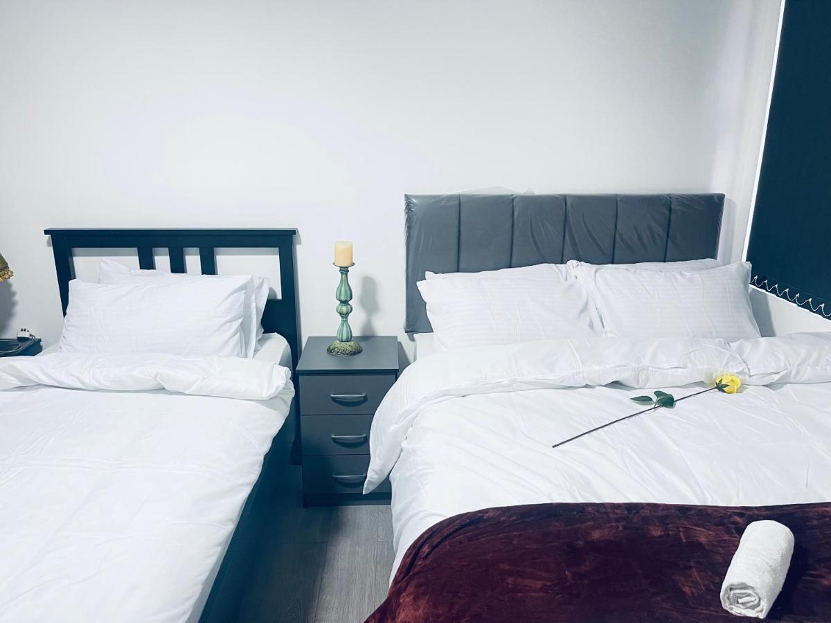 1 Bed Apartment With 2 Beds 1 Double Plus 1 Single Бирмингем Экстерьер фото